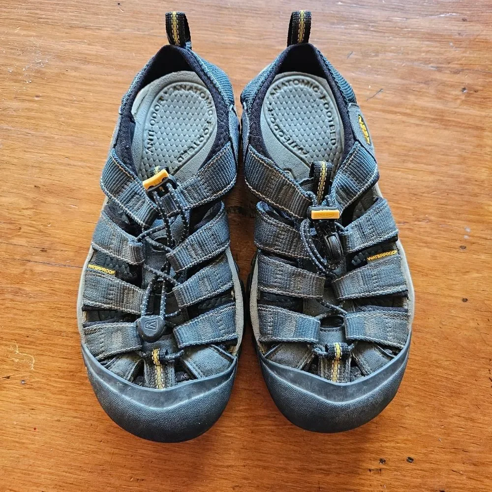 Keen Waterproof Washable Sandals mens size 7 blue summer beach